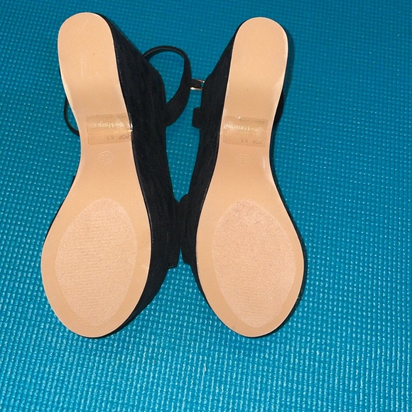 Wedges brand new never worn suede - Picture 4 of 4